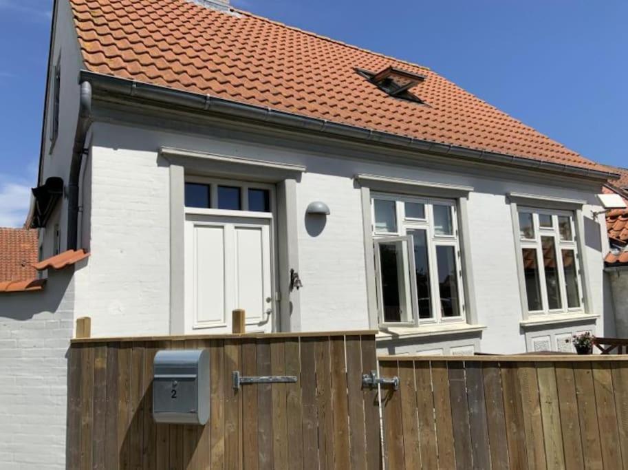 Skont Feriehus Midt I Marstal. Villa Екстериор снимка